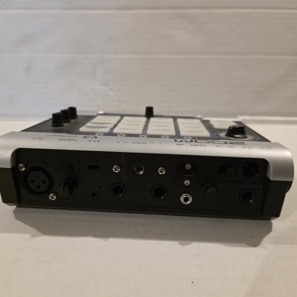 ZOOM V3 Vocal Processor Effects Voice Multi-effects