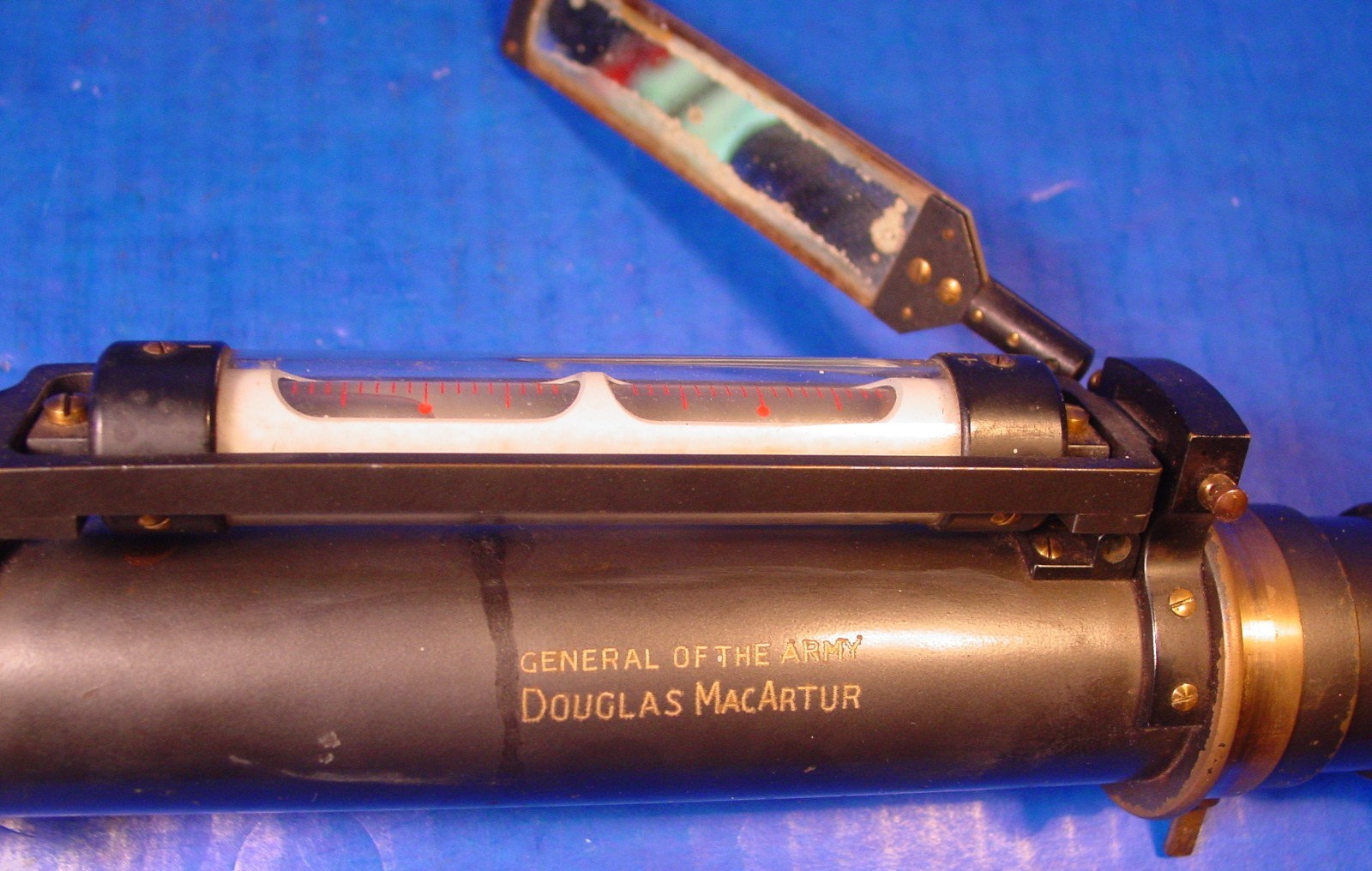 Douglas MacArthur Presentation Precise Level - Otto Fennel Sohne