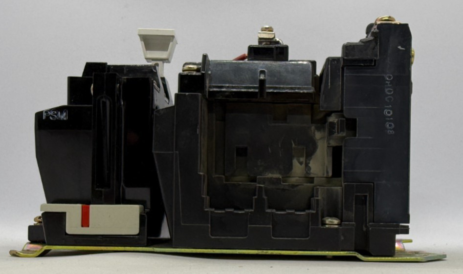 509-AOD Allen-Bradley Motor Starter Contactor 5 HP 600 VAC 18 amps. Size 0 (Z2)