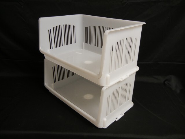 Stackable organizer bin