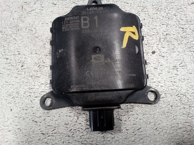 UX200     2020 Camera/Projector 318286