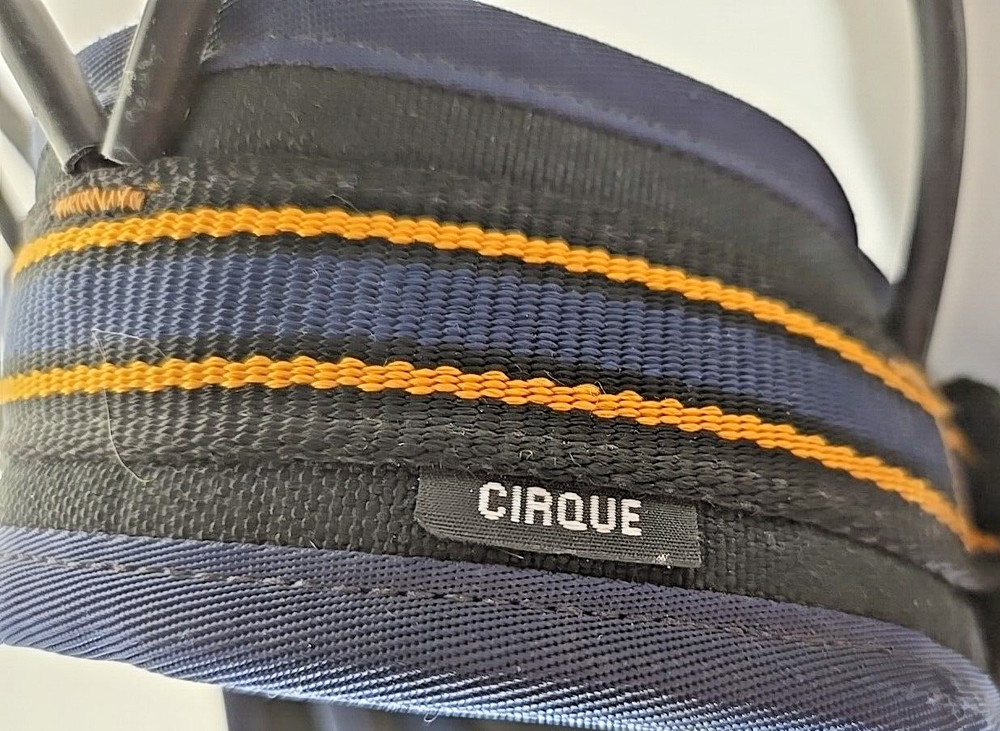 Misty Mtn Threadworks Climbing Harness Cirque Medium w/ Accessories Used