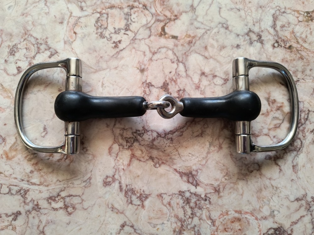 "Carlyle" Rubber D Ring Snaffle Bit-5"-barely used, great condition!!