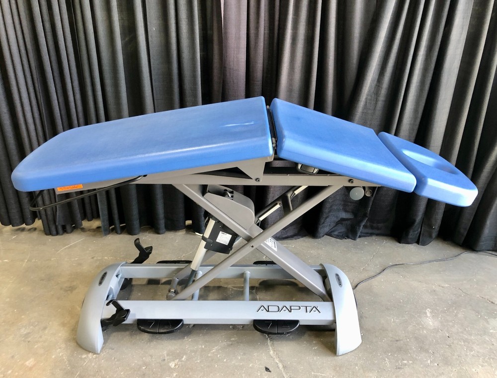 ADAPTA Summit 7 ML 3323 Physical Therapy Table