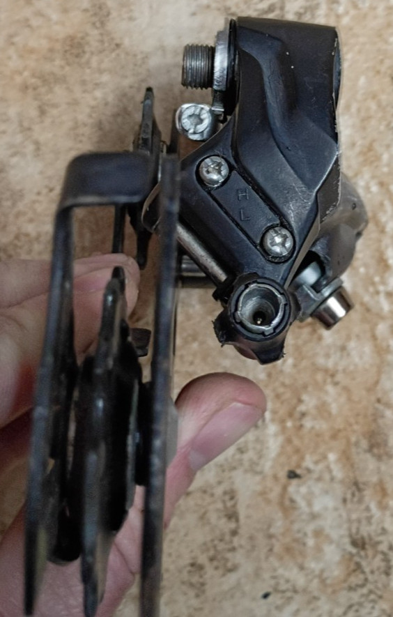 Shimano Altus rear derailleur