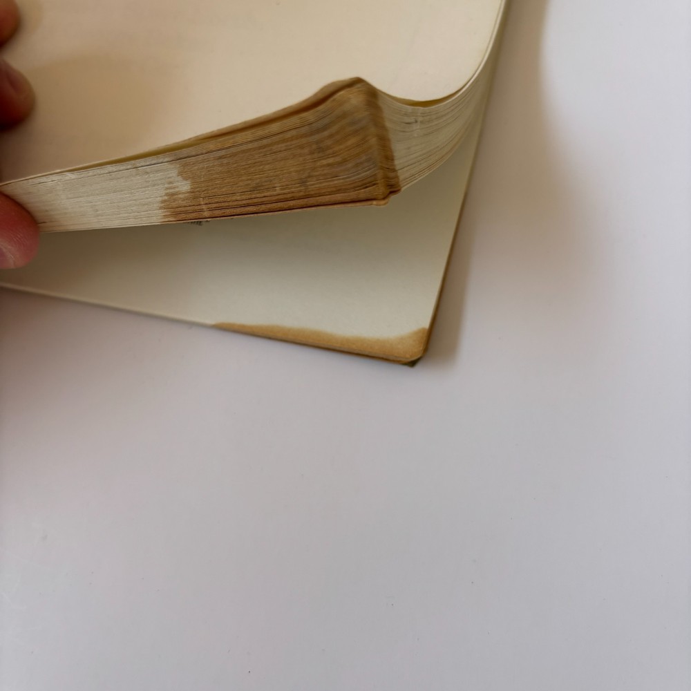 MORE BASIC COMPUTER GAMES 84 Fabulous Games for your PC by David Ahl 1979