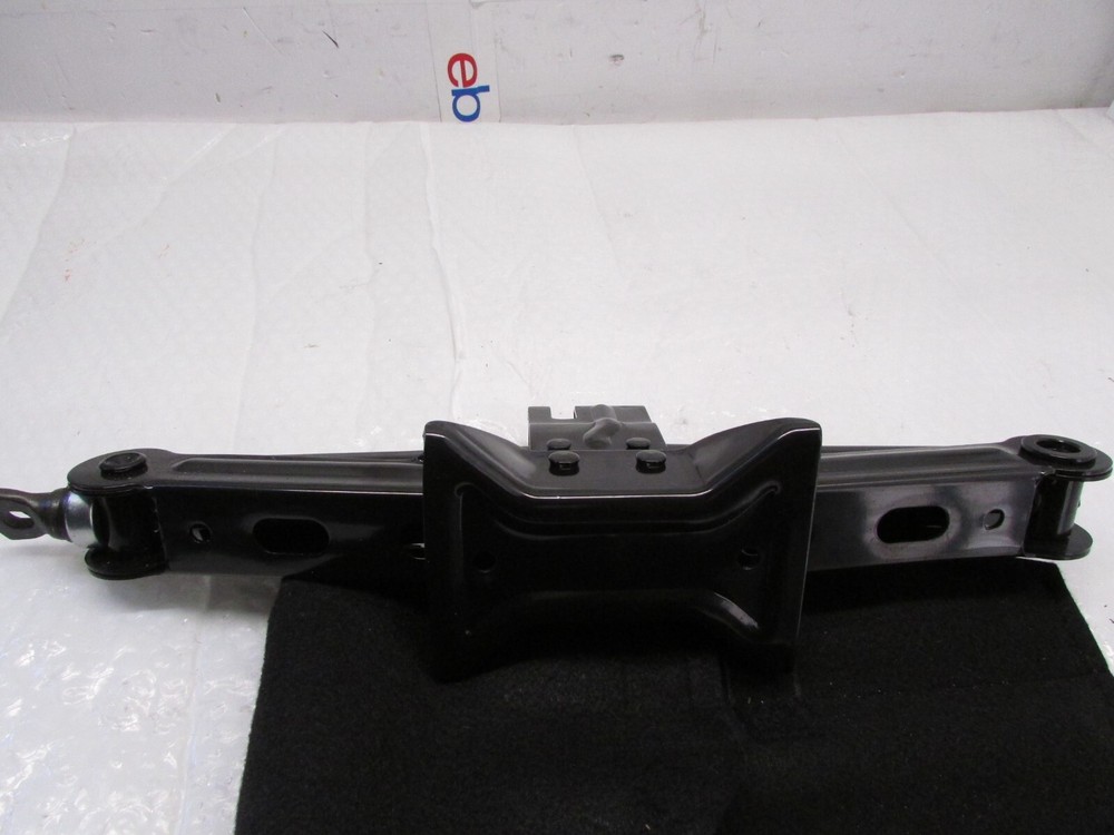 2020-2022 KIA TELLURIDE OEM COMPLETE JACK & TOOLS ASSEMBLY OEM