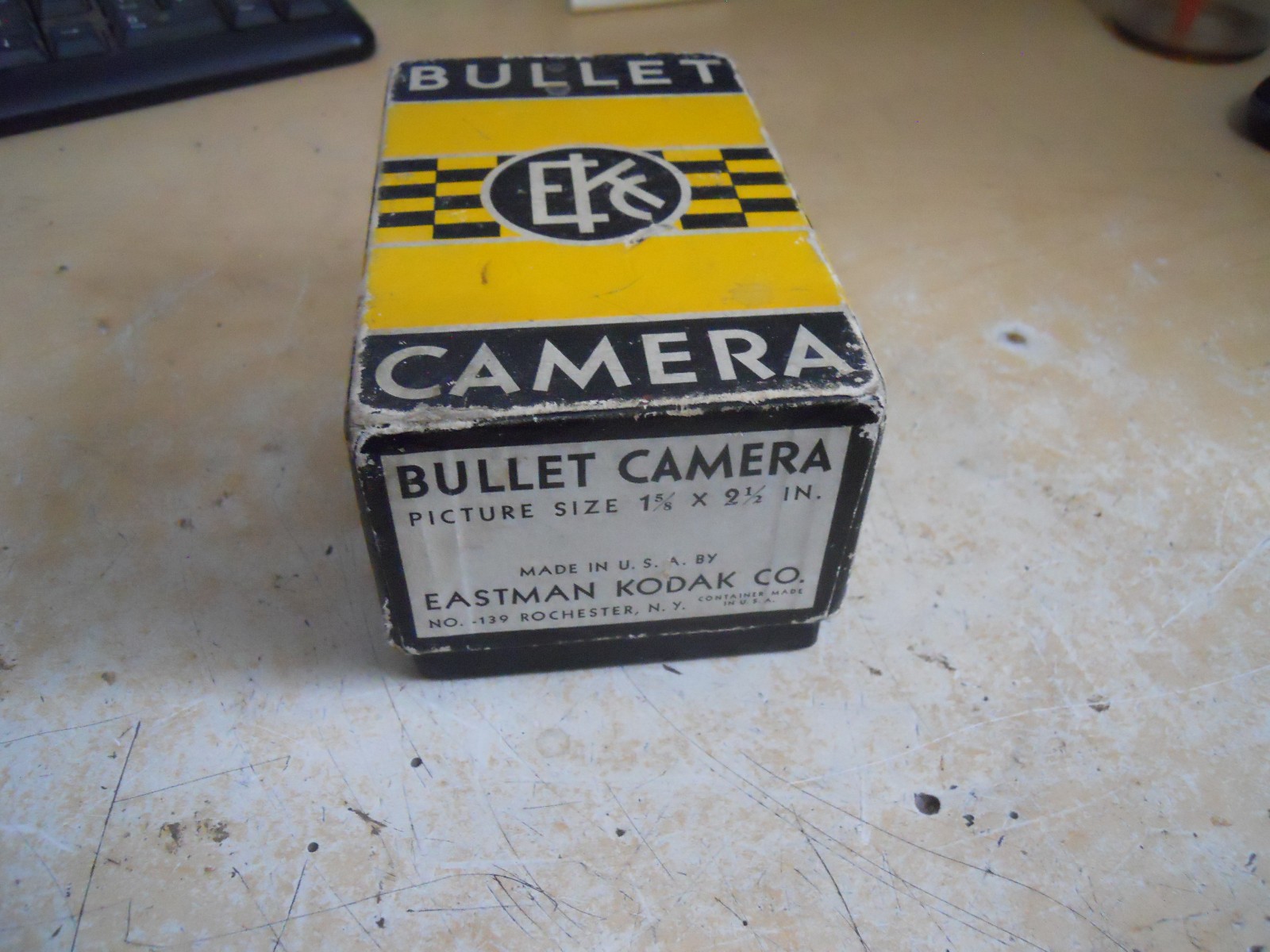 Eastman Kodak Co. ~ Bullet Camera ~ No. 139 in box