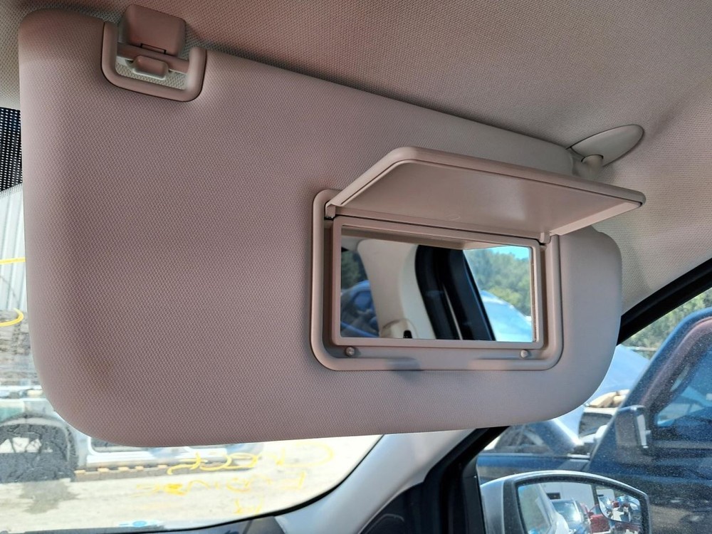 ESCAPE 2013 Glove Box 4772461