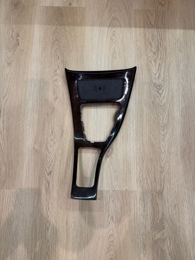 BMW E90/E91/E92/E93 Wireless Phone Charger – Ashtray/Storage Box Replacement