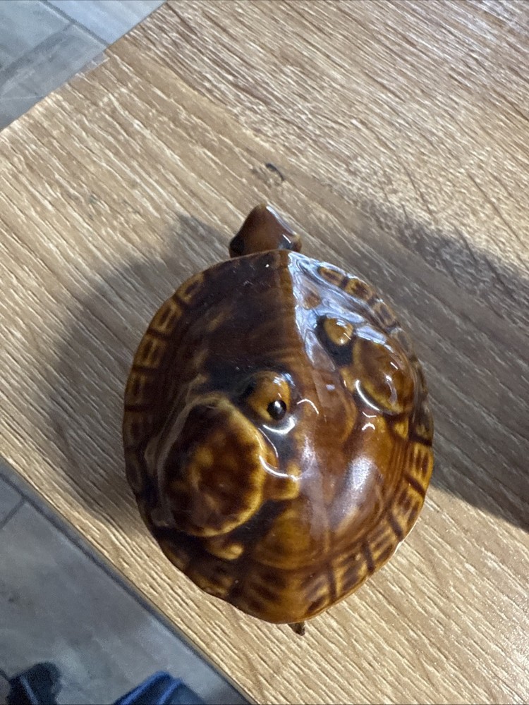 Glazed Ceramic Turtle with Babies on Back Nodder Bobble Style Turtle Mini F2