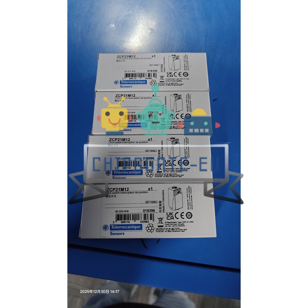 New In Box SCHNEIDER ZCP21M12 Limit Switch