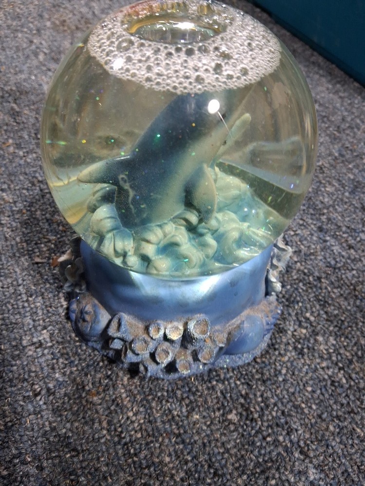 dolphin snow globes (2)