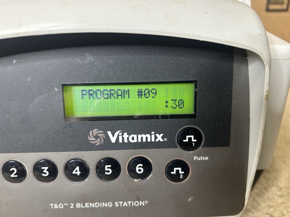 Vitamix VM0115A Commercial Blender, Base Only. Read