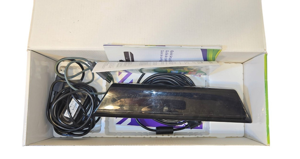 Microsoft Motion Sensing Gaming Controller Xbox 360 Extras Accessories Bundle