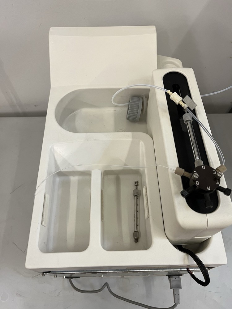 Dionex Autosampler Model AS-1 with Syringe-35