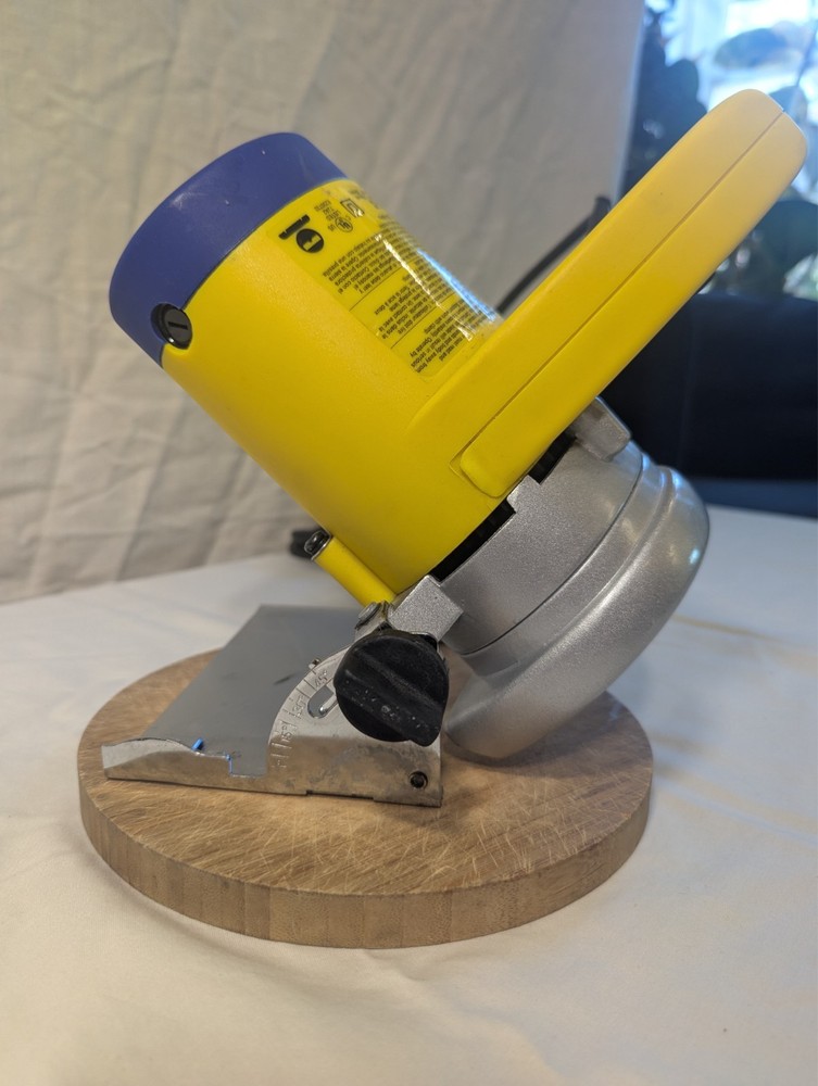 QEP 4" Handheld Tile Saw- Excellent Condition