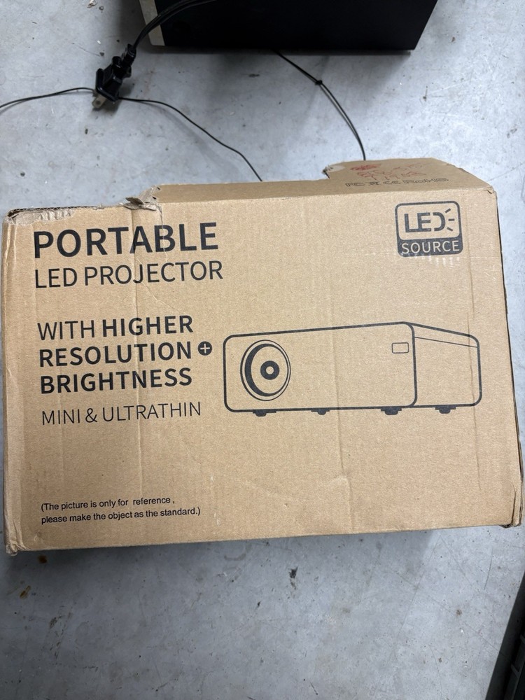 Portable LED Projector with Higher Resolution and Brightness Mini