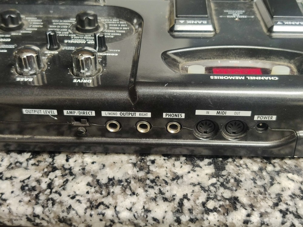 Line 6 Floor POD Plus Guitar Multi Effects Processor Pedal Board