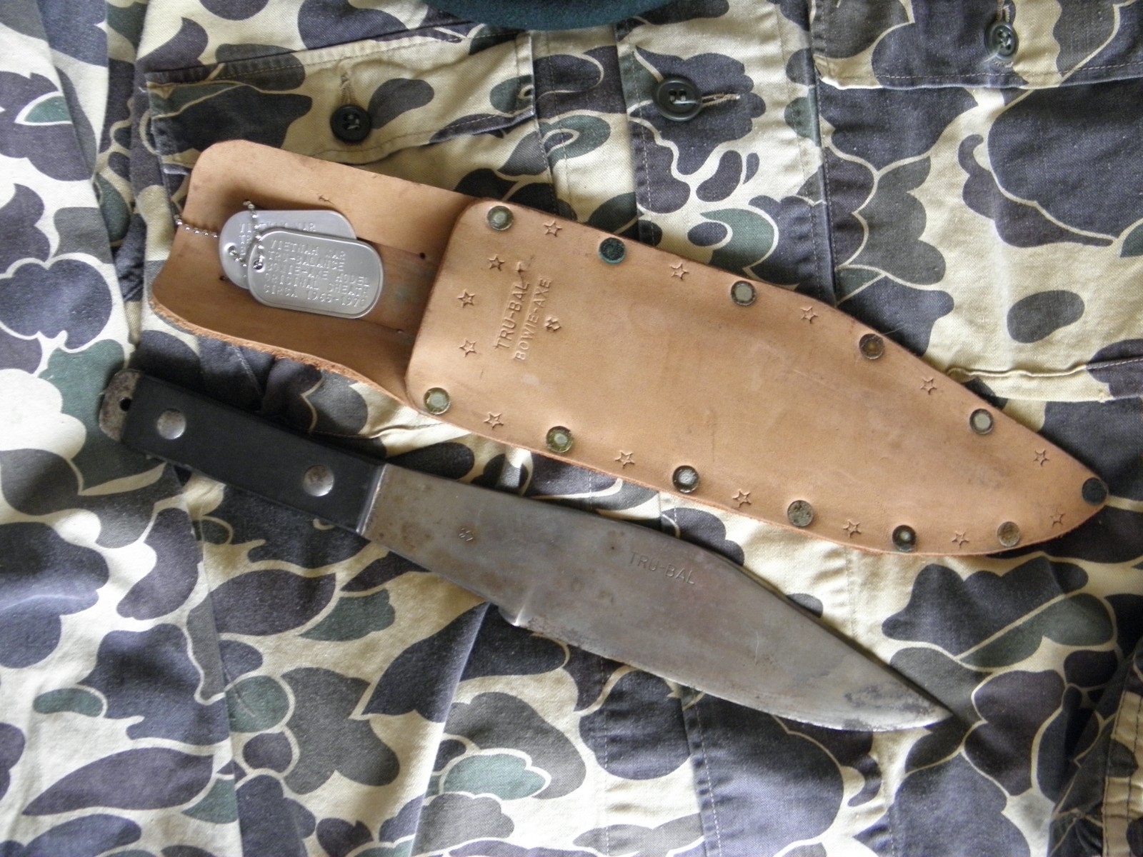 Tru-Bal Bowie-Axe True-Balance Fighting Throwing Knife Used