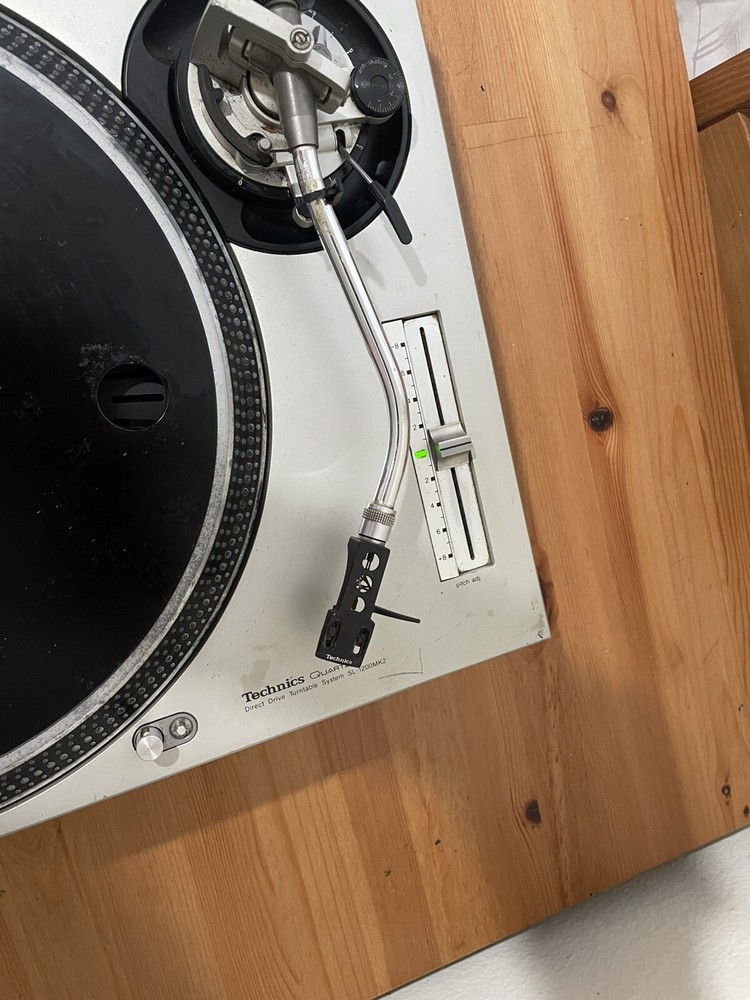 2-Technics SL-1200MK2 DJ Turntables - Silver