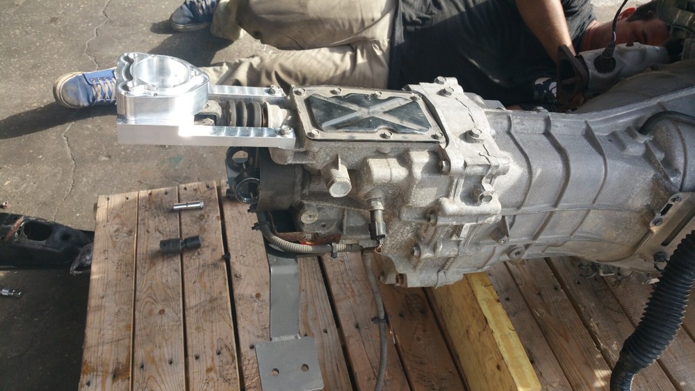 VQ35DE 6-spd transmission shifter relocation bracket