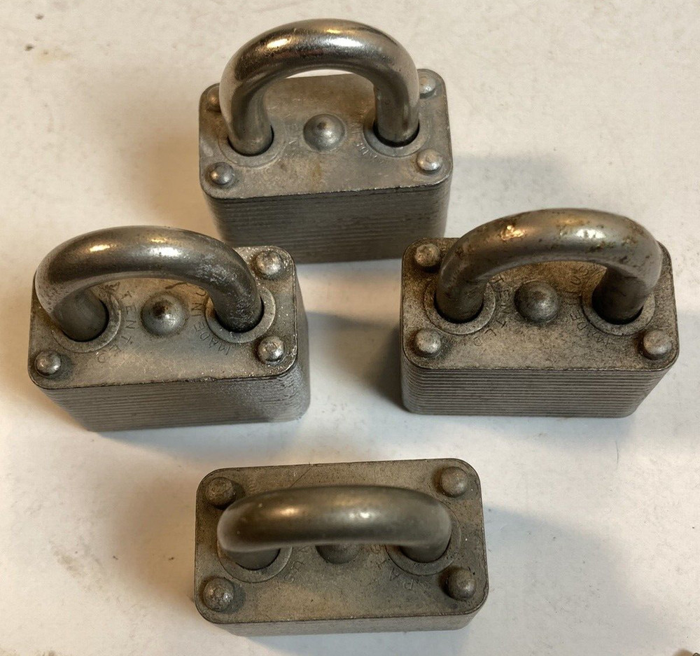 Master Lock No. 22 Padlocks Lot - Keyed Same - 4 Locks - 2 Keys - Milwaukee