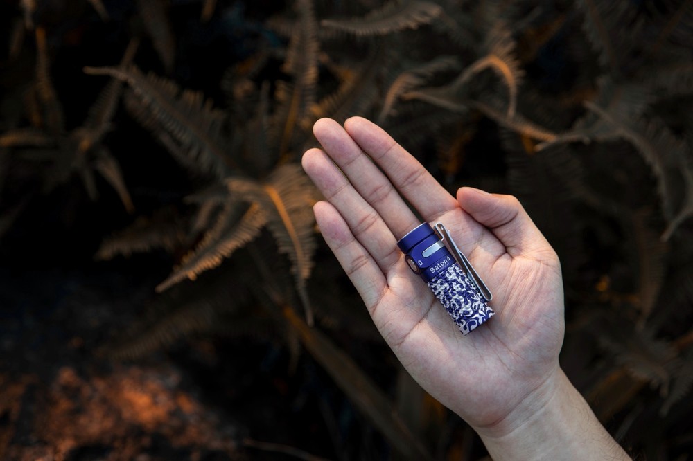 Olight Baton 4 Blue Phantom Waterproof Rechargeable Flashlight 1300 Lumens