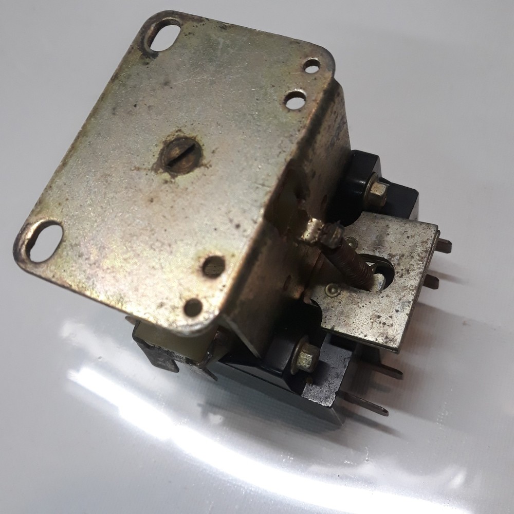 GE Contactor with Coil 8652
