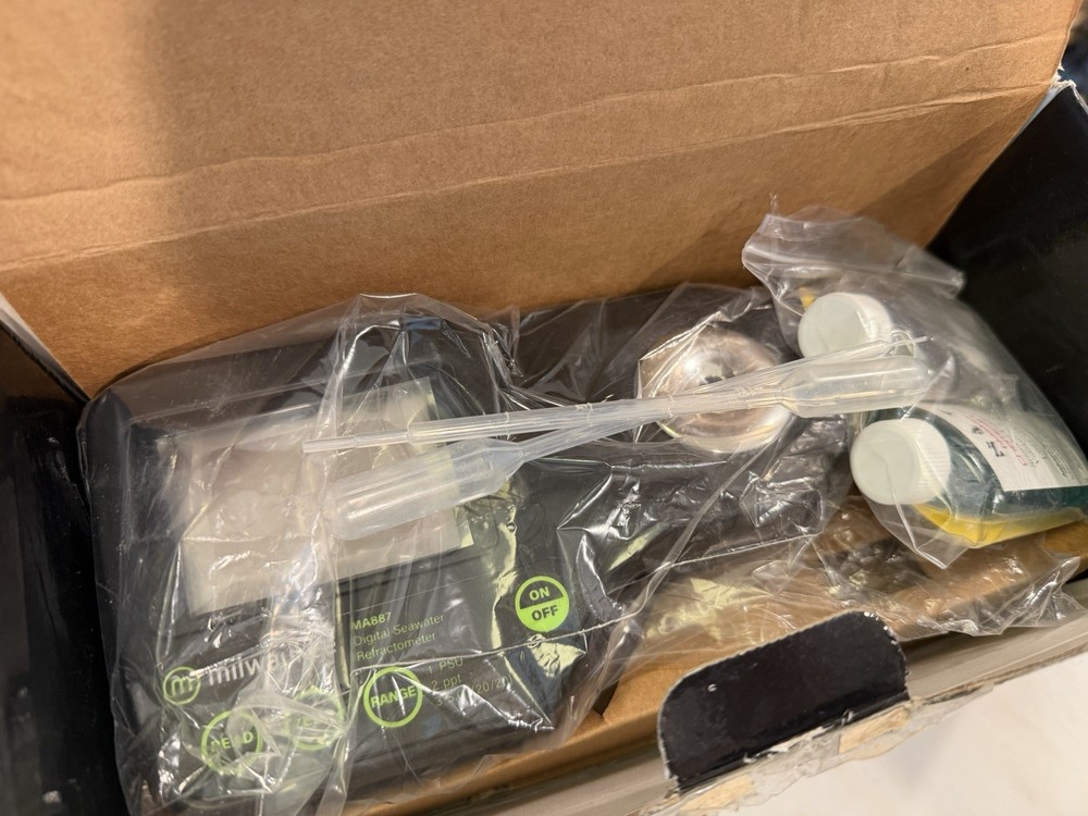 Milwaukee MA887 Digital Salinity Tester Refractometer