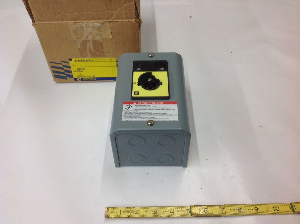 Square D 9421V2G30X11 Manual Control Station Station. MISSING HAND TURN SWITCH