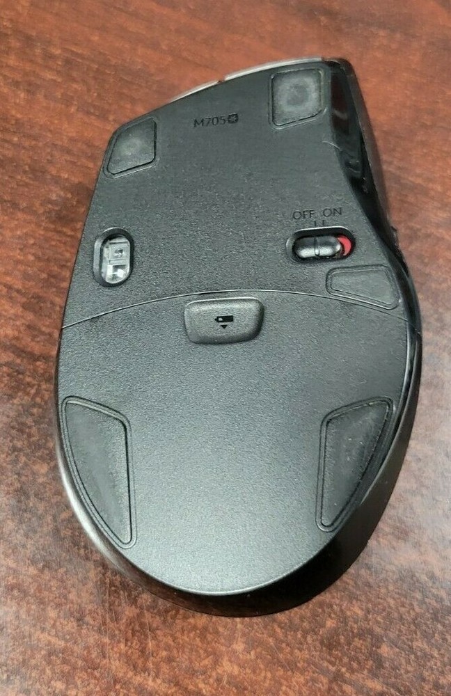 Used Logitech Performance Plus Wireless Mouse 7 Customizable Buttons
