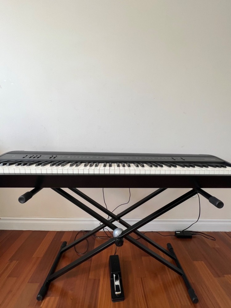 Roland FP-90 Digital Piano