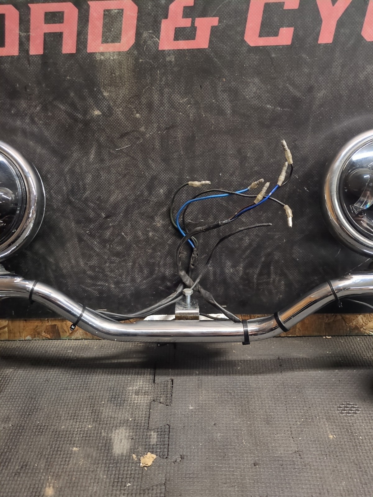 For 2000-03 Yamaha 1600 Road Star Front Light Bar Fog Lights Turn Signal Light