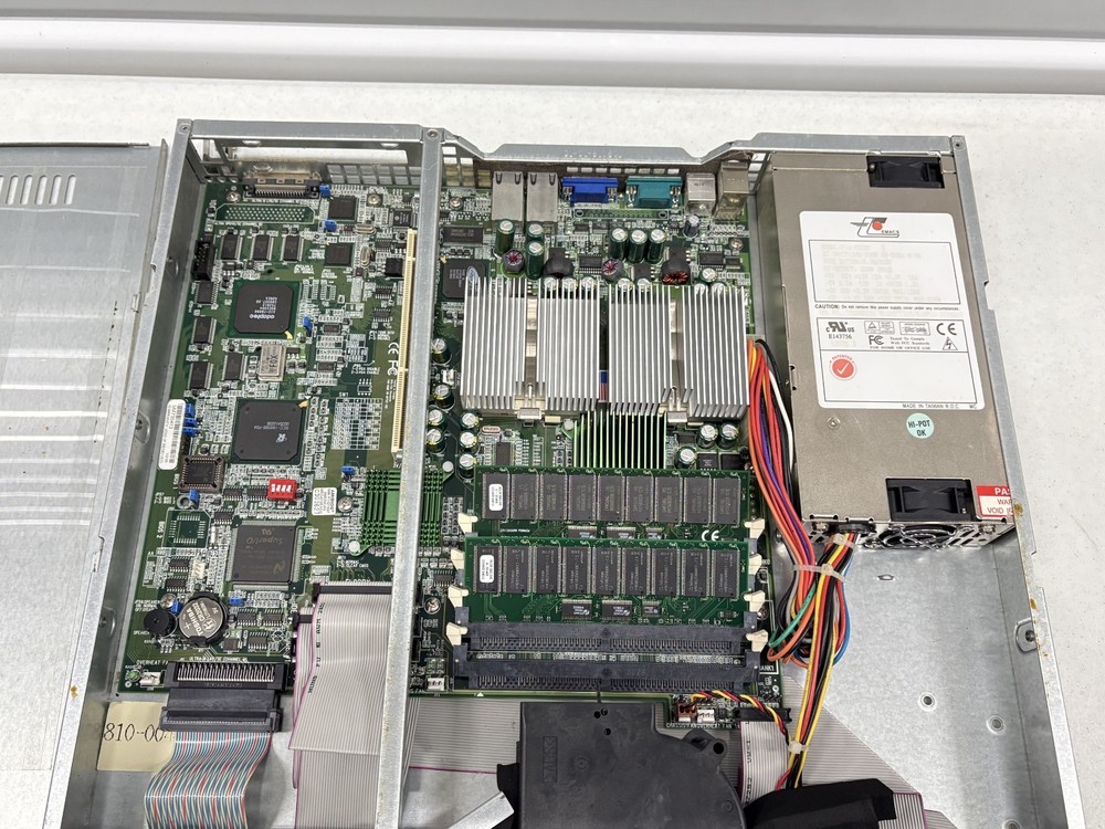 SuperMicro I-Server 3010 370DER Server 1U Rack Computer Intel Pentium 3 x2 WORKS