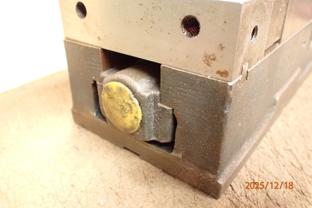 KURT D40 MILLING MILL MACHINE VISE