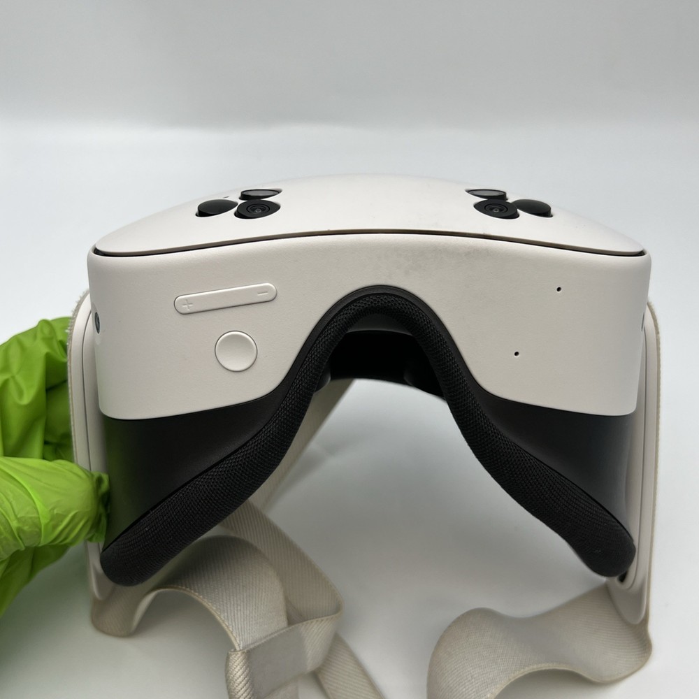Meta Quest 3S 128GB Virtual Reality System - HEADSET ONLY - No Controllers USED