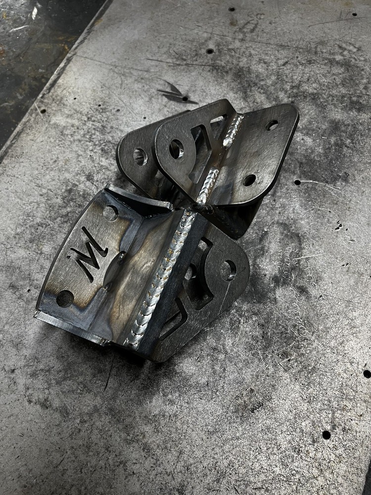 Offset Traction Bar Frame Mounts (5/8” Bolt Hole)