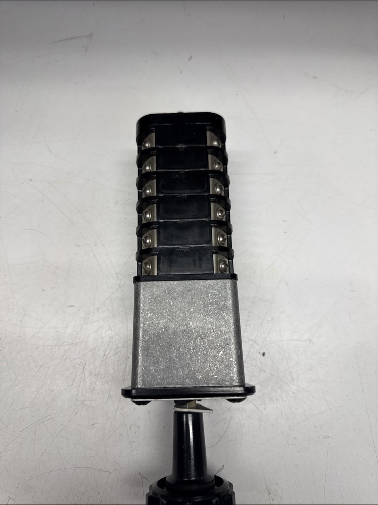 NEW GENERAL ELECTRIC TYPE SBM SWITCH 10BR011