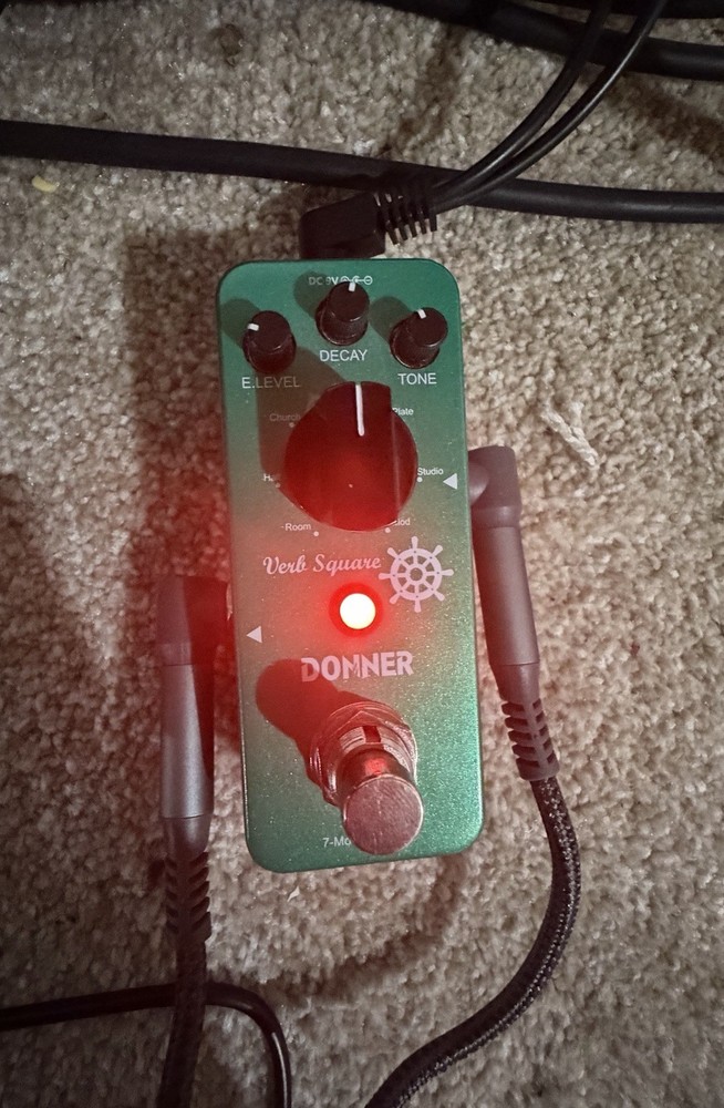 Donner reverb pedal