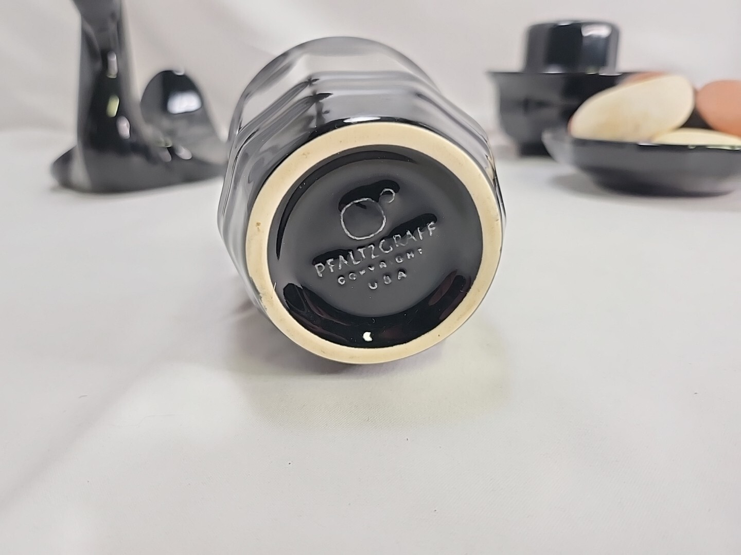 1980's Pfaltzgraff Swan Towel Holder Seashell Toothpaste Hand soap Bathroom Set