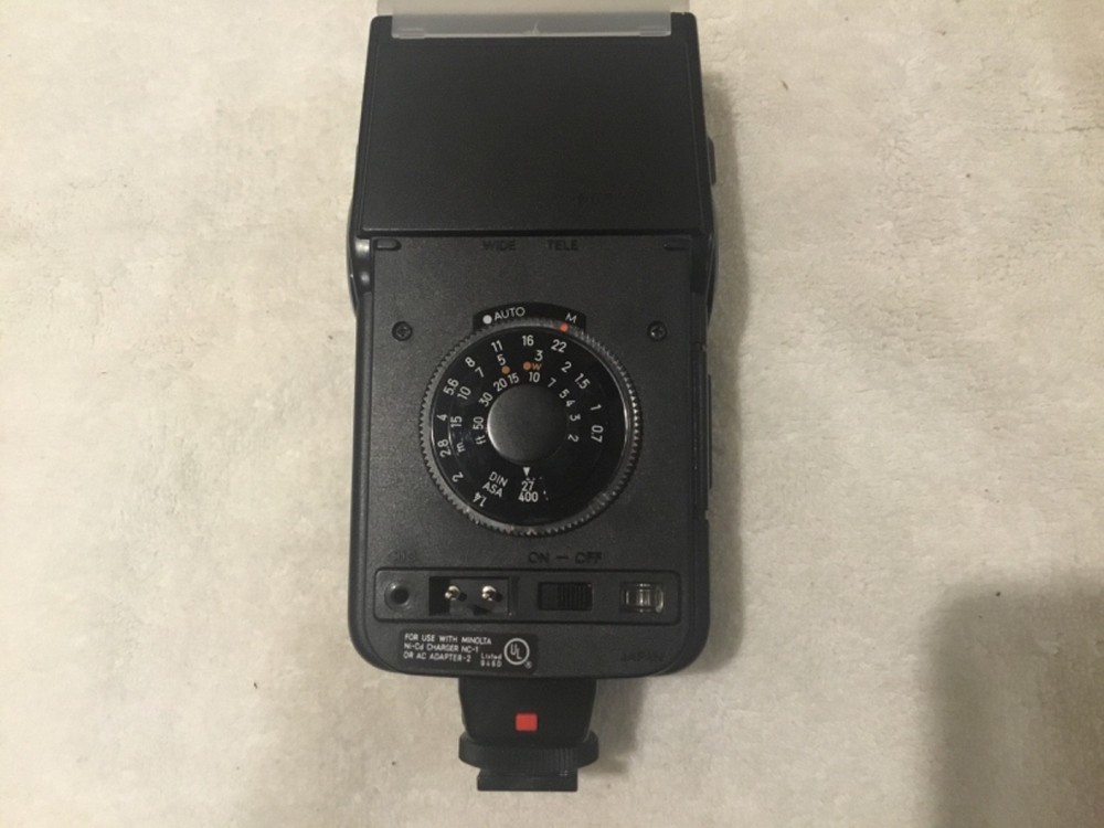 Minolta Auto 28 Flash w/case ( Tested )