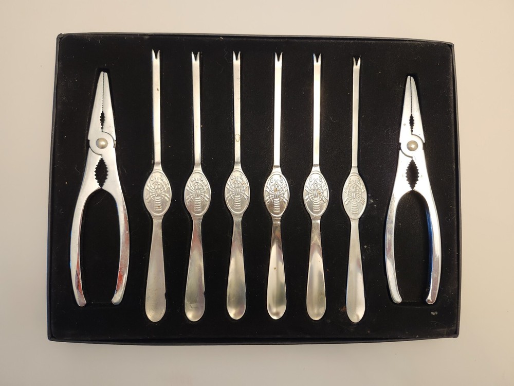 Lobster/Shellfish Utensil Kit: 2 Shell Crackers & 6 Forks