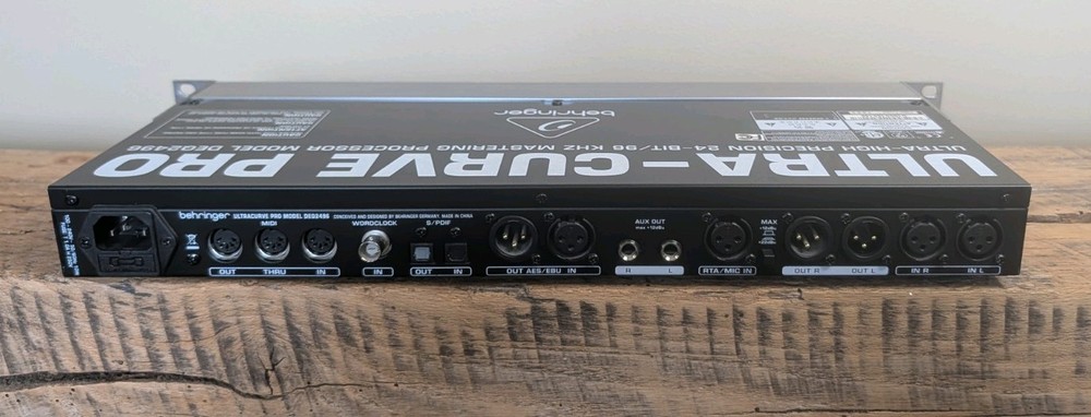 Behringer DEQ2496 ULTRA-CURVE PRO Rack-Mountable Digital Mastering Processor EQ