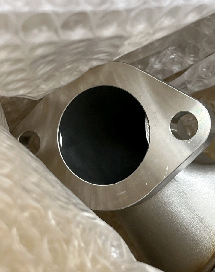 Genuine Kobelco Cooler Sub-assembly #VH25608E0260