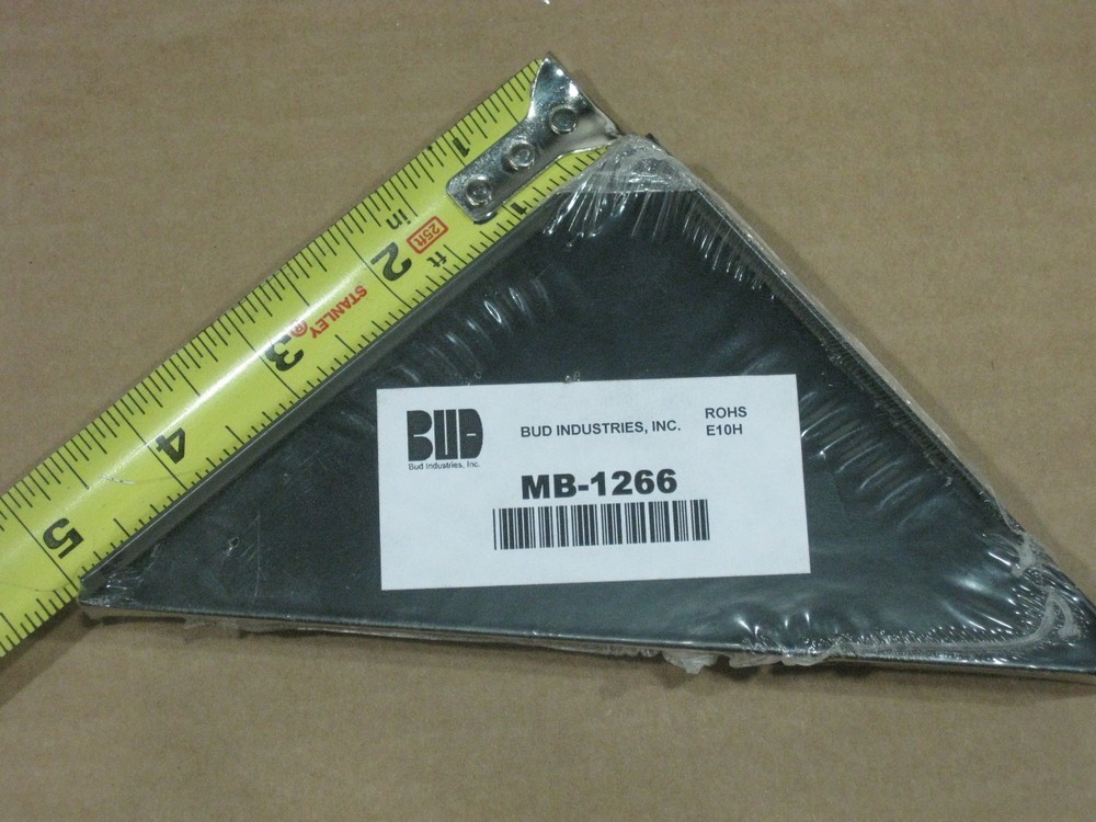 MB-1266 PAIR Bud Industries corner mount bracket 5" x 5" new sealed triangular