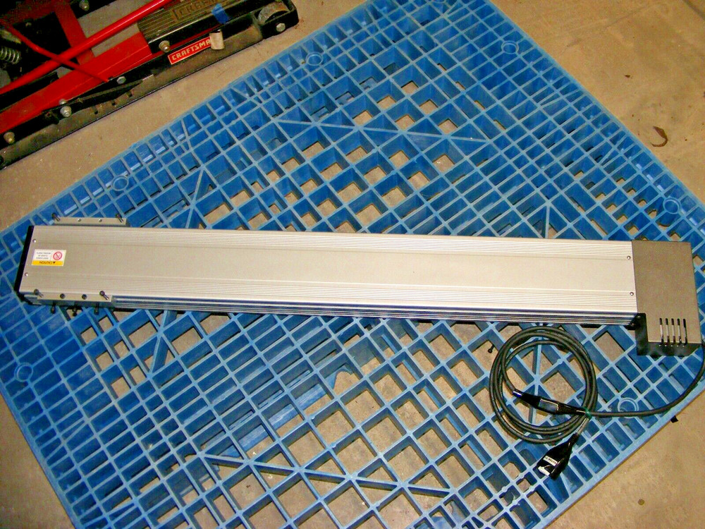 Nordson EFD Dispenser Robot Axis Rail Guide Y1