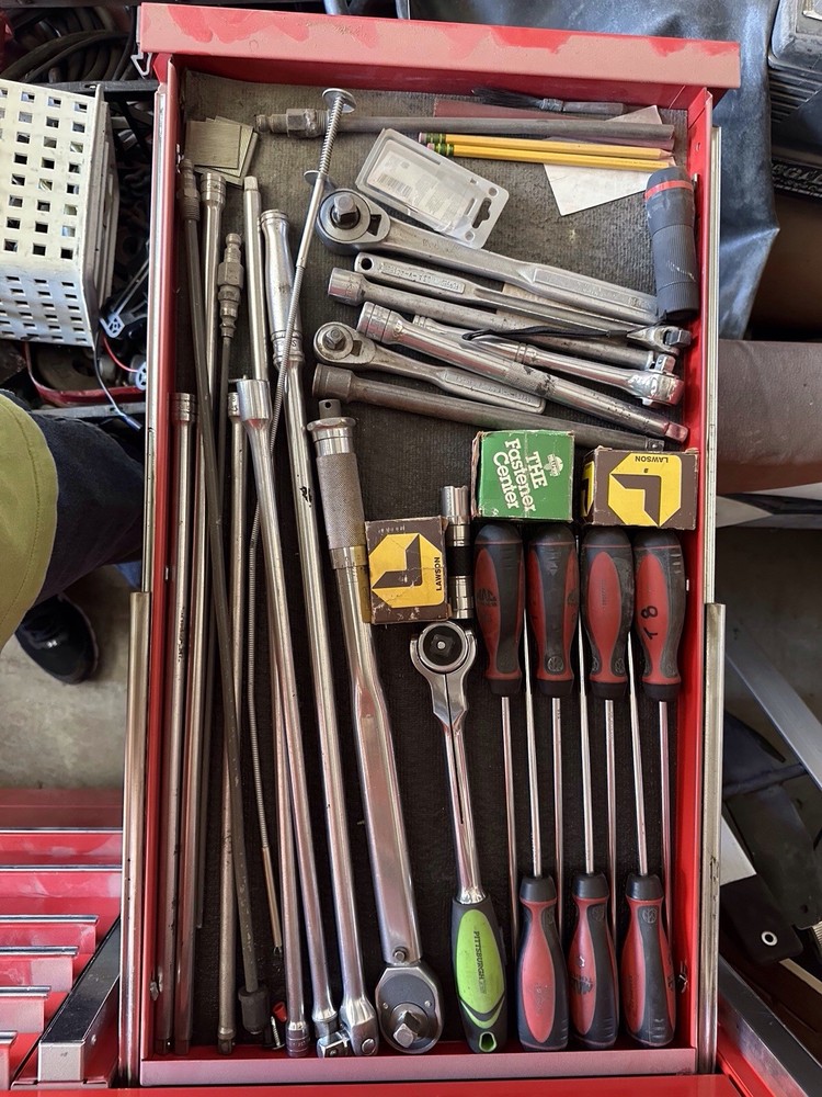 Snap on toolbox with tools, auto body￼