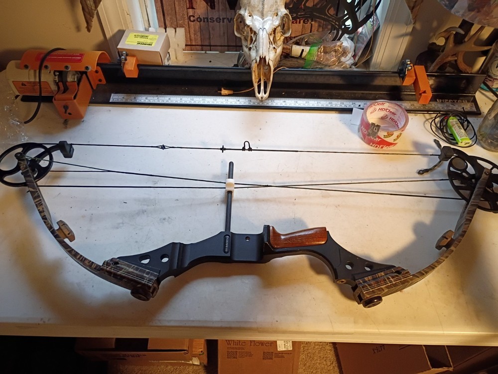 Mathews Mission X3 compound bow 28.5 Draw 70lb