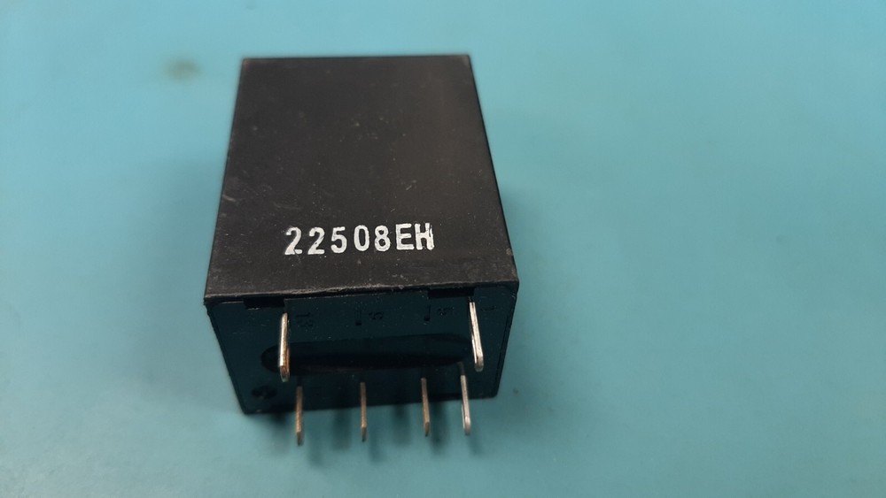 New Omron G3F-203SLN Solid State Relay 24Vdc WITH LED STATUS LIGHT